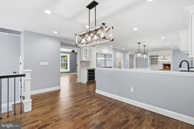 40 BEVERLY HILLS DR, Ivyland, PA 18974