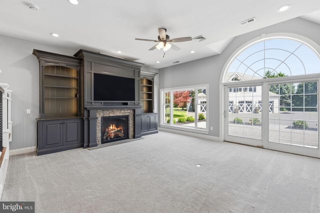 40 BEVERLY HILLS DR, Ivyland, PA 18974