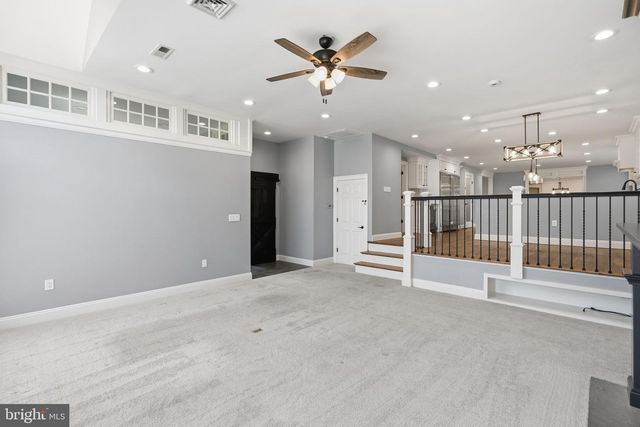 40 BEVERLY HILLS DR, Ivyland, PA 18974