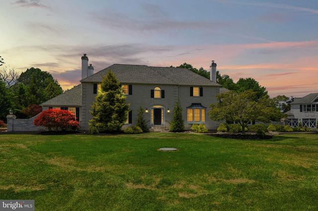 40 BEVERLY HILLS DR, Ivyland, PA 18974