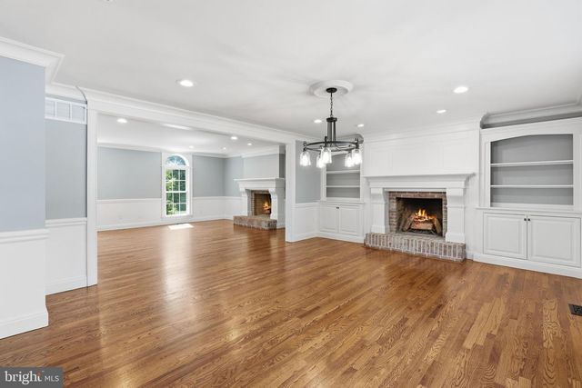 40 BEVERLY HILLS DR, Ivyland, PA 18974