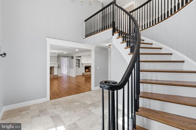 40 BEVERLY HILLS DR, Ivyland, PA 18974