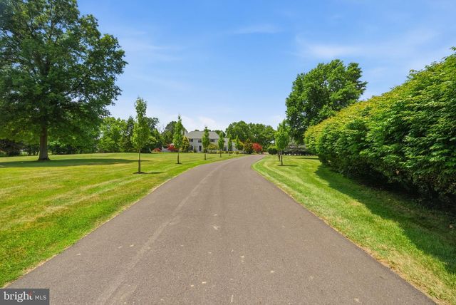 40 BEVERLY HILLS DR, Ivyland, PA 18974