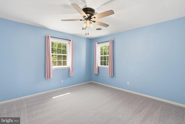 40 BEVERLY HILLS DR, Ivyland, PA 18974