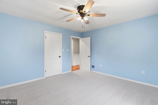 40 BEVERLY HILLS DR, Ivyland, PA 18974