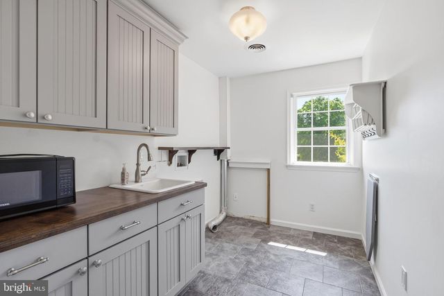 40 BEVERLY HILLS DR, Ivyland, PA 18974