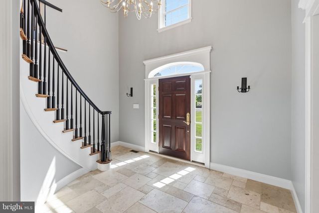 40 BEVERLY HILLS DR, Ivyland, PA 18974