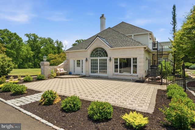 40 BEVERLY HILLS DR, Ivyland, PA 18974
