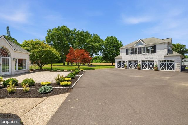 40 BEVERLY HILLS DR, Ivyland, PA 18974