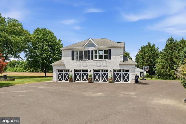 40 BEVERLY HILLS DR, Ivyland, PA 18974