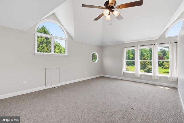 40 BEVERLY HILLS DR, Ivyland, PA 18974
