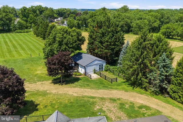 40 BEVERLY HILLS DR, Ivyland, PA 18974