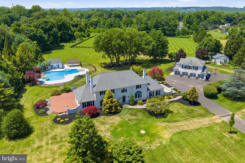 40 BEVERLY HILLS DR, Ivyland, PA 18974