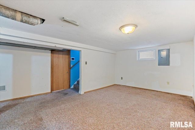 2416 30TH Street, Rock Island, IL 61201