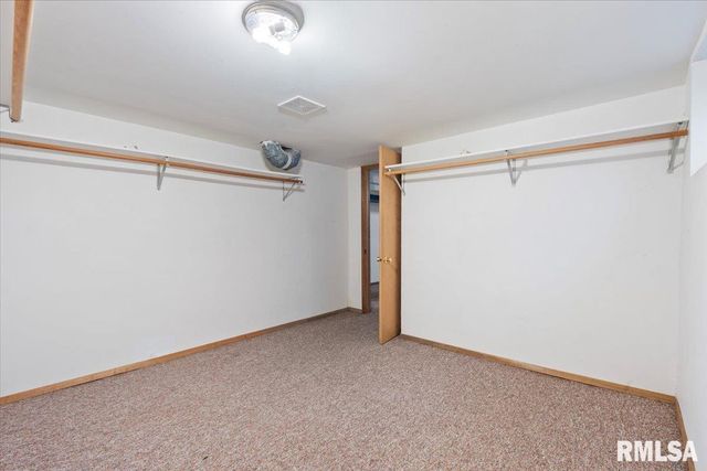 2416 30TH Street, Rock Island, IL 61201