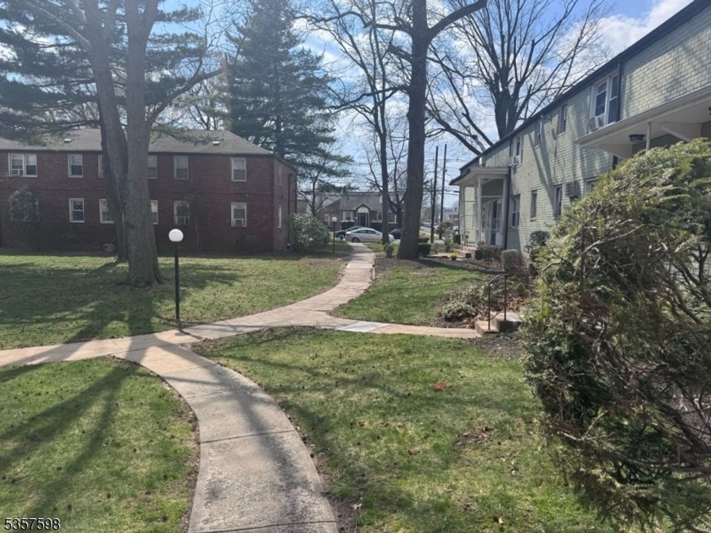 1605 Wood Ave E1, Roselle Boro, NJ 07203