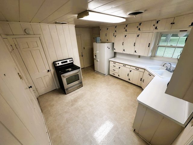 305 Grace Lane, Terrell, TX 75160
