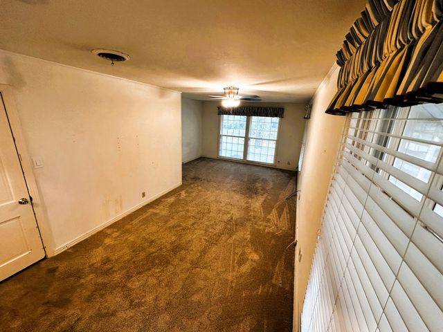 305 Grace Lane, Terrell, TX 75160