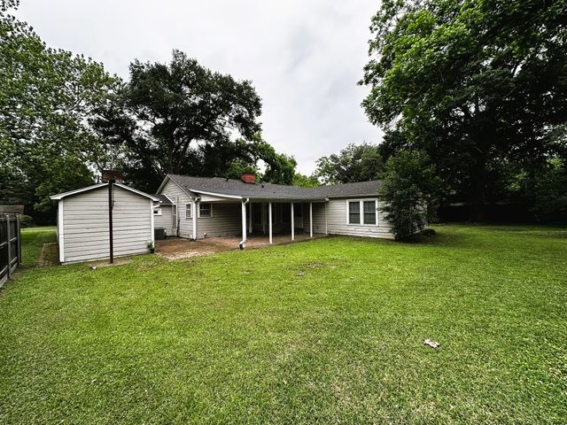 305 Grace Lane, Terrell, TX 75160