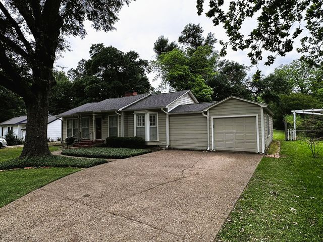 305 Grace Lane, Terrell, TX 75160