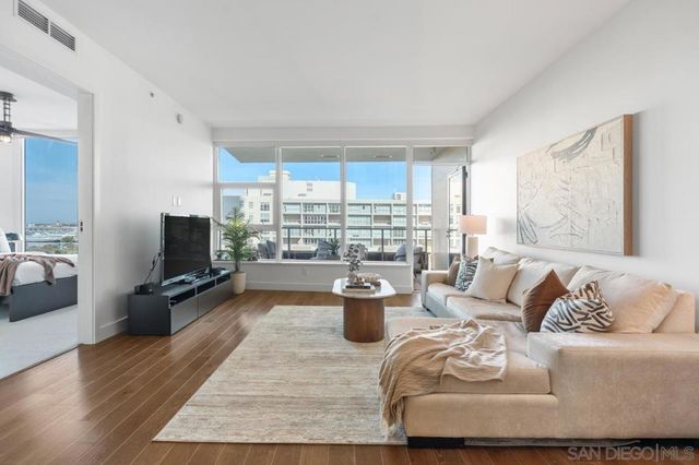 1325 Pacific Hwy 706, San Diego, CA 92101