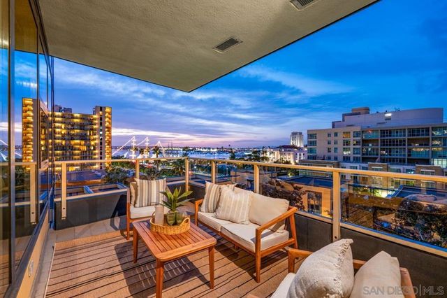 1325 Pacific Hwy 706, San Diego, CA 92101