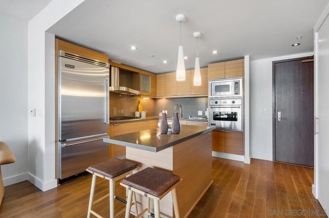 1325 Pacific Hwy 706, San Diego, CA 92101