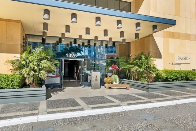 1325 Pacific Hwy 706, San Diego, CA 92101