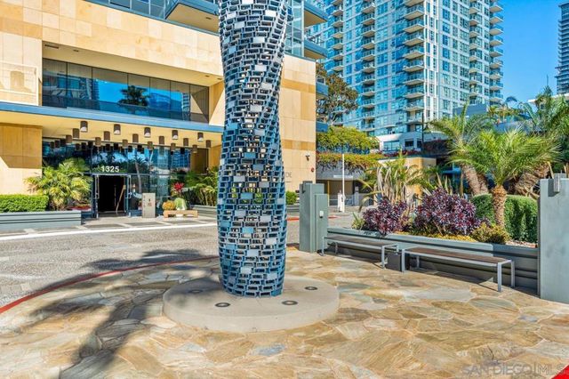 1325 Pacific Hwy 706, San Diego, CA 92101