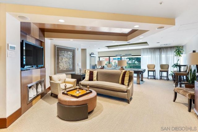 1325 Pacific Hwy 706, San Diego, CA 92101