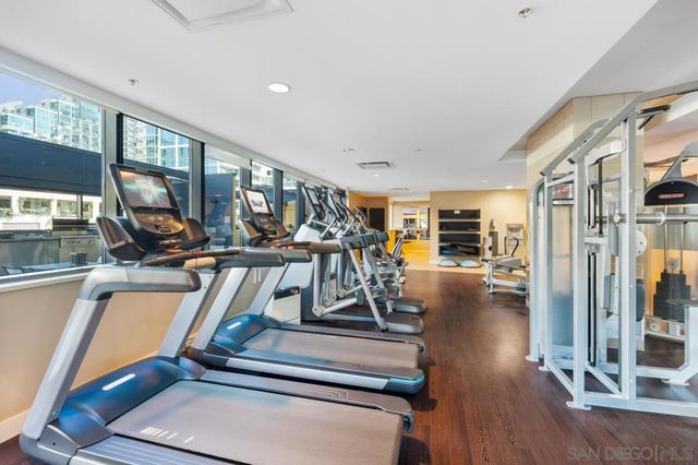 1325 Pacific Hwy 706, San Diego, CA 92101