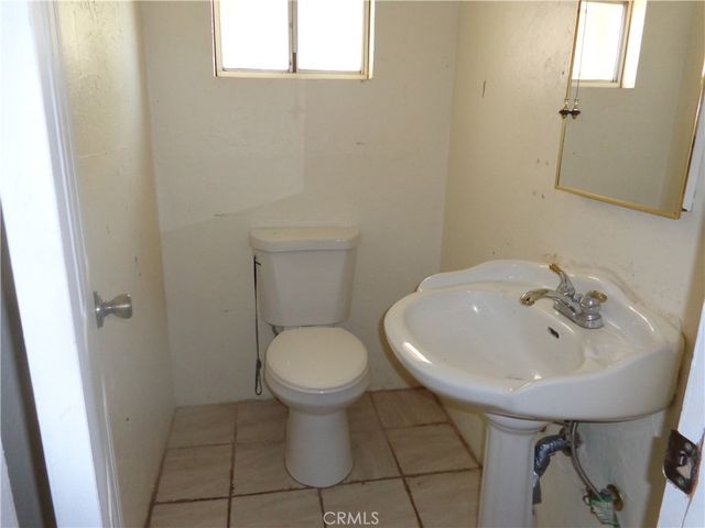 9142 4th, Victorville, CA 92392