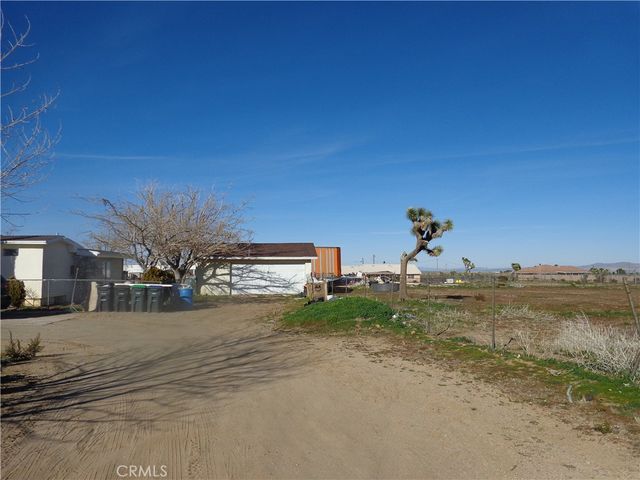 9142 4th, Victorville, CA 92392