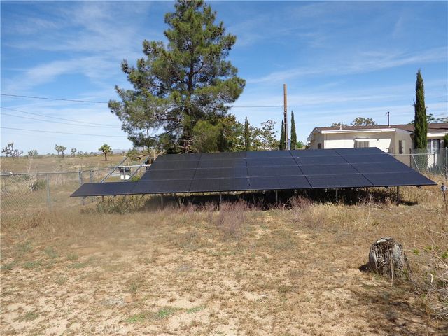 9142 4th, Victorville, CA 92392