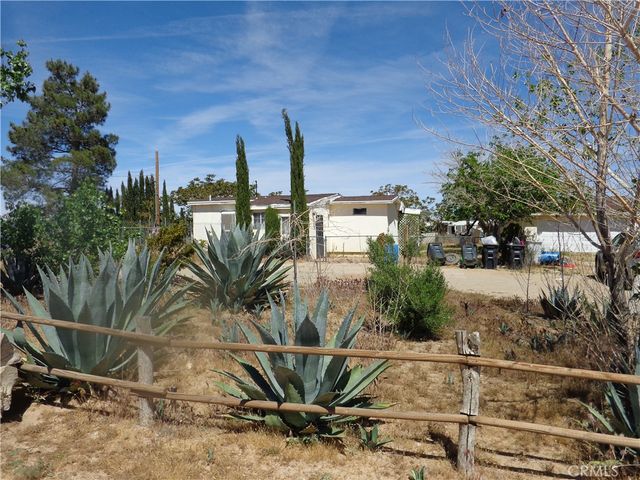 9142 4th, Victorville, CA 92392