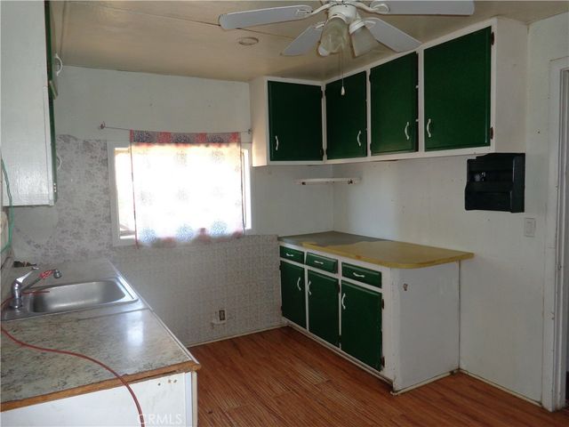 9142 4th, Victorville, CA 92392