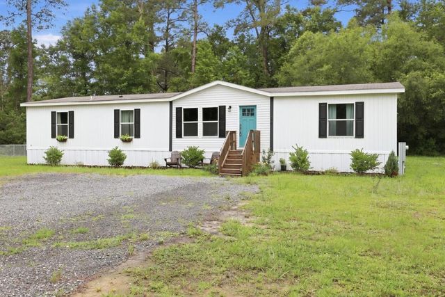 128 Kozy Corner Road, Moncks Corner, SC 29461