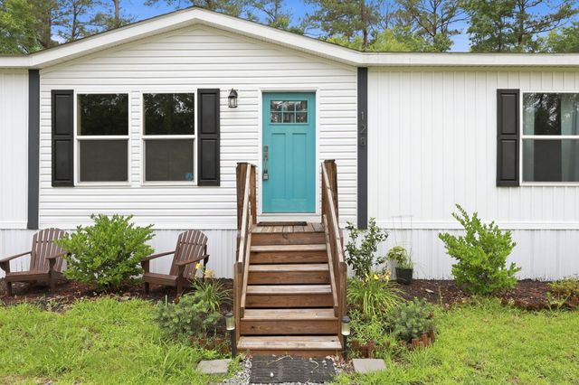 128 Kozy Corner Road, Moncks Corner, SC 29461