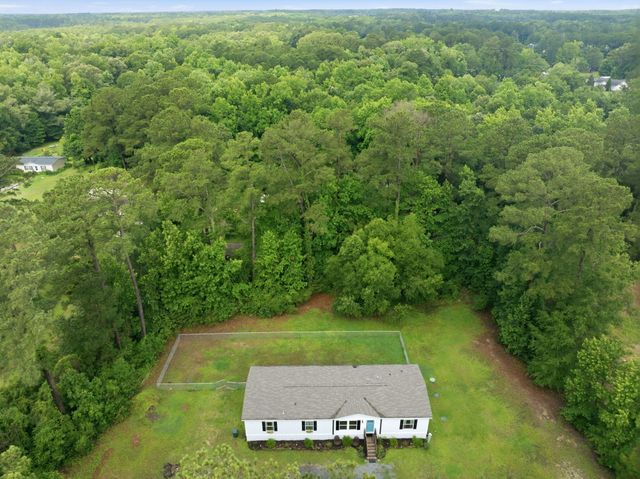 128 Kozy Corner Road, Moncks Corner, SC 29461