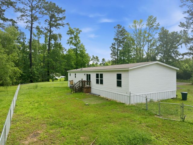 128 Kozy Corner Road, Moncks Corner, SC 29461