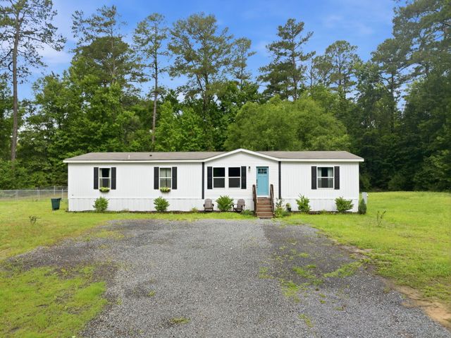 128 Kozy Corner Road, Moncks Corner, SC 29461