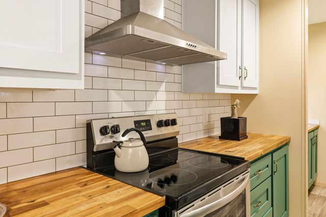 128 Kozy Corner Road, Moncks Corner, SC 29461
