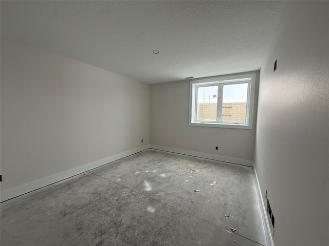 435 NW Woodmoor Drive, Waukee, IA 50263