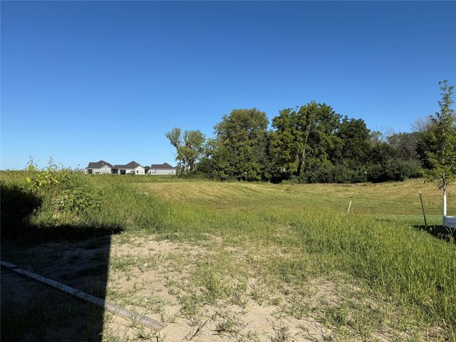 435 NW Woodmoor Drive, Waukee, IA 50263