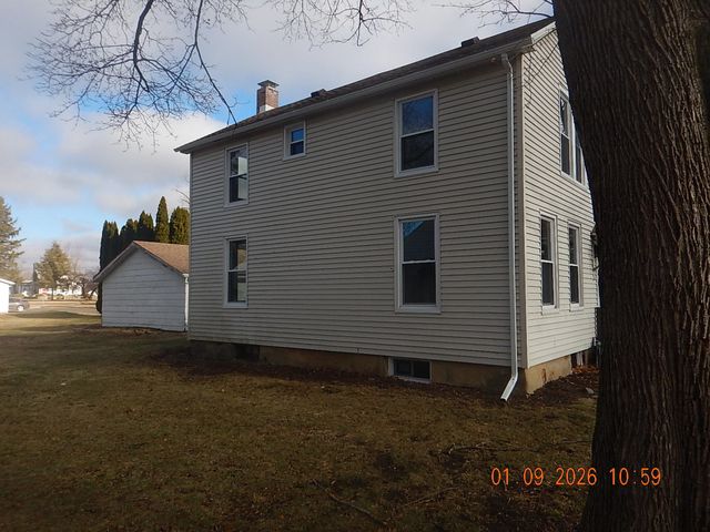 525 E Marion Street, Princeton, IL 61356