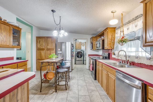 4406 Appletree Court, Granbury, TX 76048