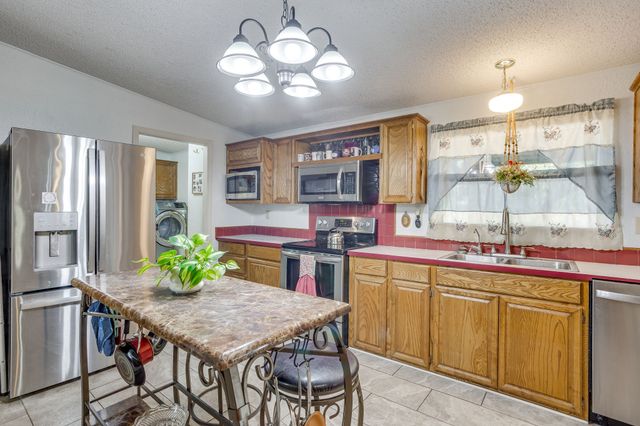 4406 Appletree Court, Granbury, TX 76048