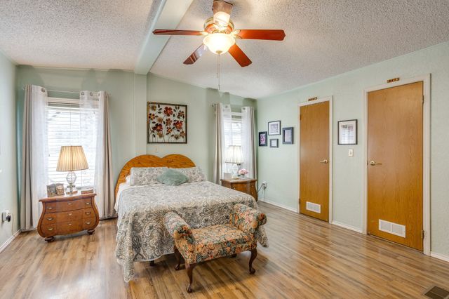 4406 Appletree Court, Granbury, TX 76048