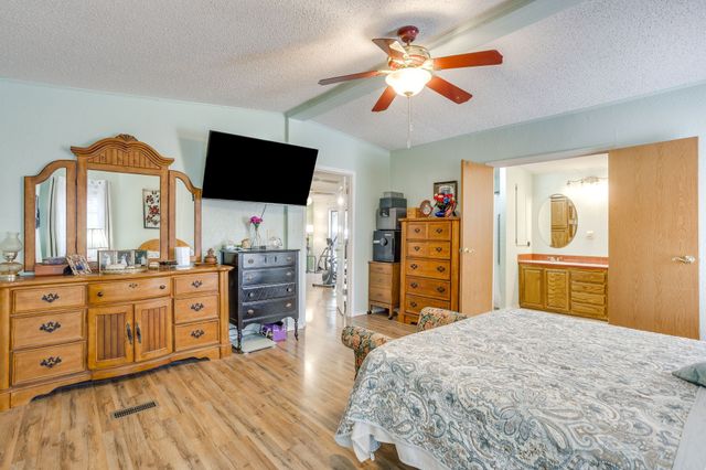 4406 Appletree Court, Granbury, TX 76048
