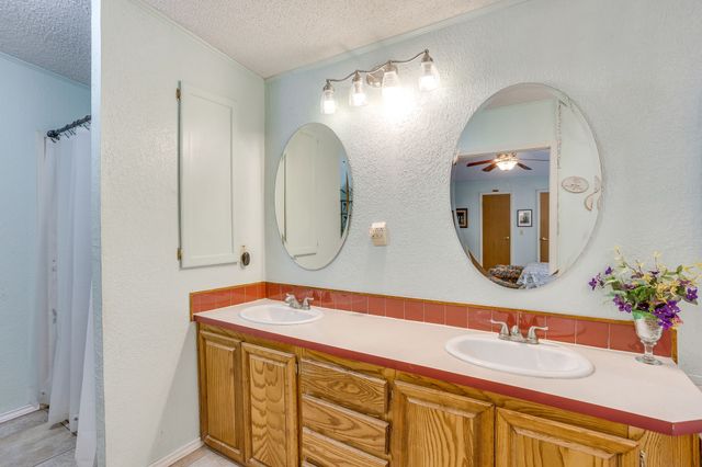 4406 Appletree Court, Granbury, TX 76048